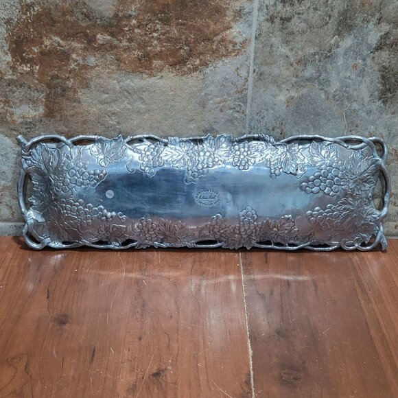 Arthur Court Cast Aluminum Repousse Grapes Rectangle Serving Platter Tray 1995 - Picture 3 of 12